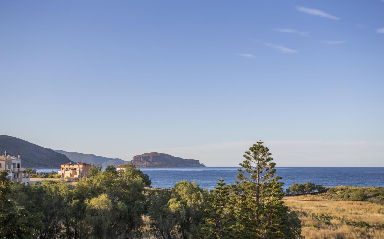 Iris Beach Hotel Монемвазия Экстерьер фото