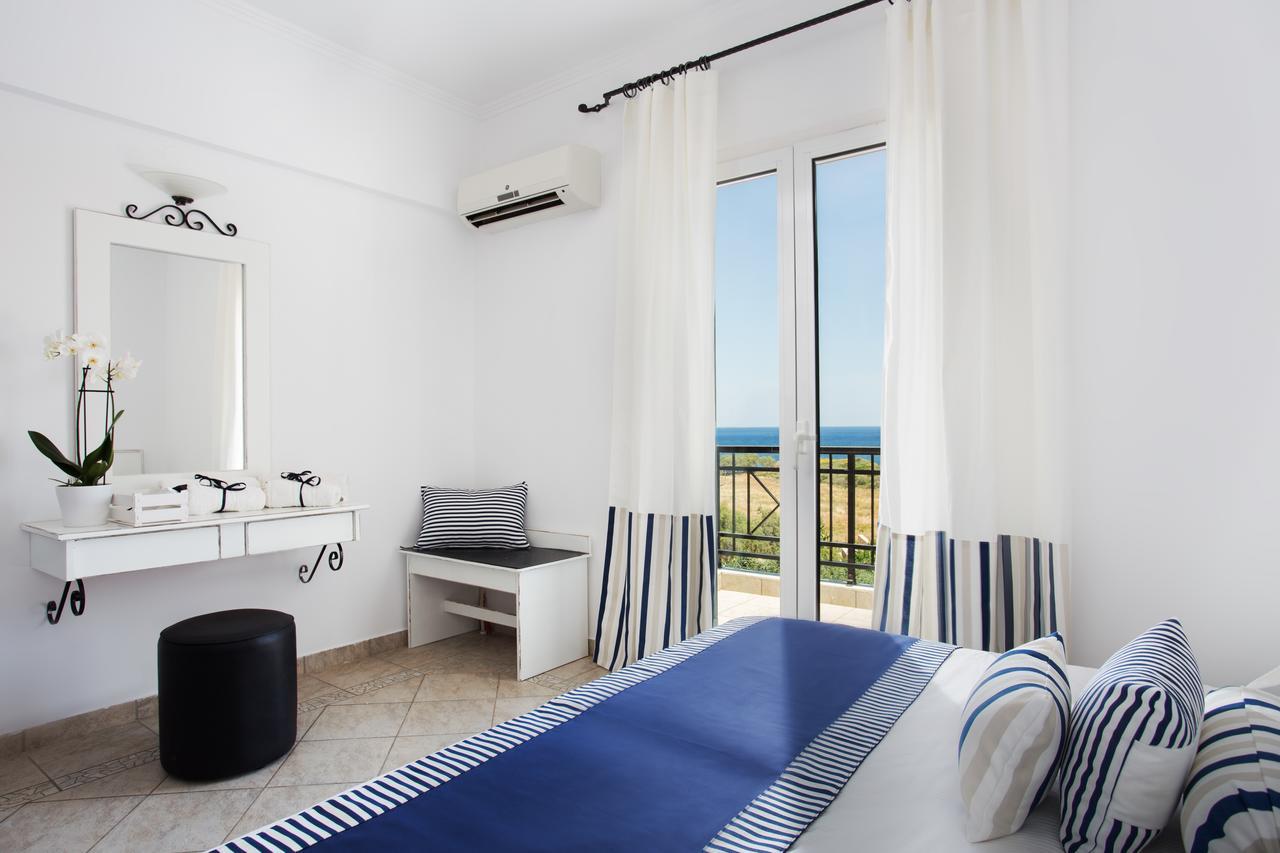 Iris Beach Hotel Монемвазия Экстерьер фото