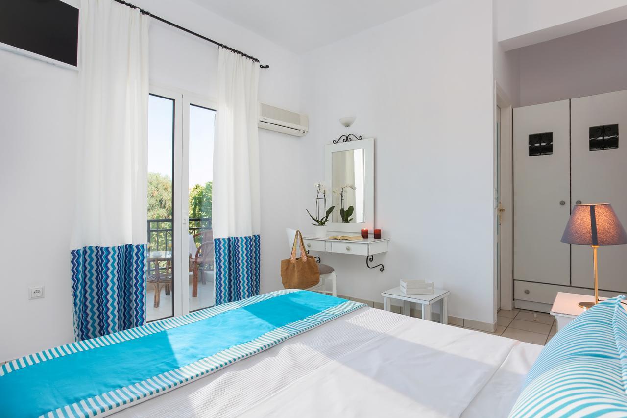 Iris Beach Hotel Монемвазия Экстерьер фото